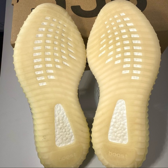 Adidas Yeezy Boost 350 V2 Static (Non-Reflective) - Picture 5 of 8